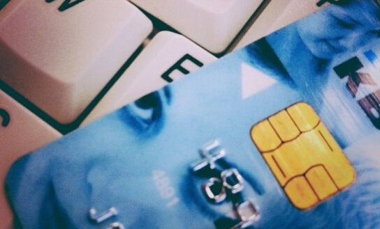 苹果iPhone“降速门”考验消费者忠诚度 苹果iPhone“降速门”考验消费者忠诚度