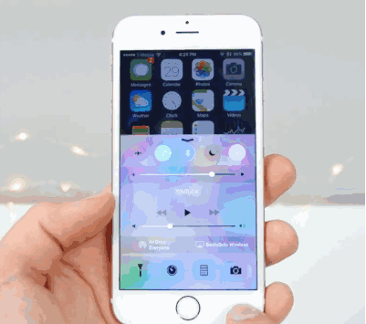 第三方配件厂商 Nomad 为 AirPods 和 Apple Watch 推出皮质配件 第三方配件厂商 Nomad 为 AirPods 和 Apple Watch 推出皮质配件