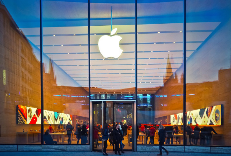 iPhone 7陷入爆炸门: 果粉手被炸肿脸被毁容 iPhone 7陷入爆炸门: 果粉手被炸肿脸被毁容