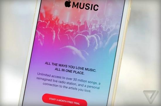 Apple Card 实体信用卡首次曝光:NFC 配对芯片在其包装上 Apple Card 实体信用卡首次曝光:NFC 配对芯片在其包装上