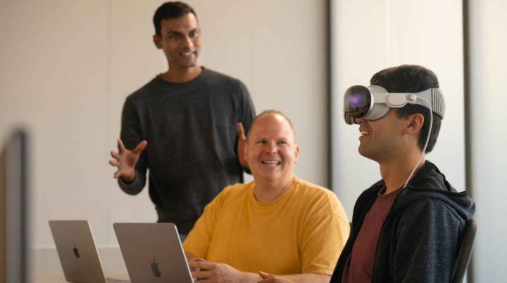 苹果 iPhone 15 Pro 机型 CAD 渲染图曝光:相机凸起 3.78 毫米 苹果 iPhone 15 Pro 机型 CAD 渲染图曝光:相机凸起 3.78 毫米