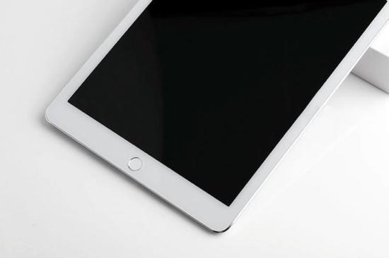 传闻苹果 iPad Pro 2022 款将配备新的两个“四针”Smart Connector 接口 传闻苹果 iPad Pro 2022 款将配备新的两个“四针”Smart Connector 接口