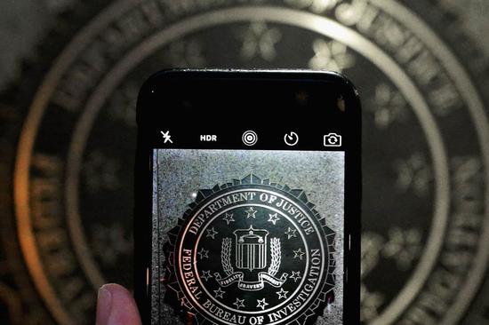 隐私呢?FBI表示会帮执法部门破解手机 隐私呢?FBI表示会帮执法部门破解手机