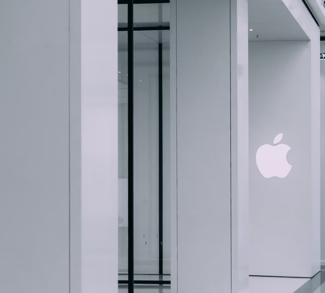 iPhone换屏后苹果零售店拒修 律师:霸王条款 iPhone换屏后苹果零售店拒修 律师:霸王条款