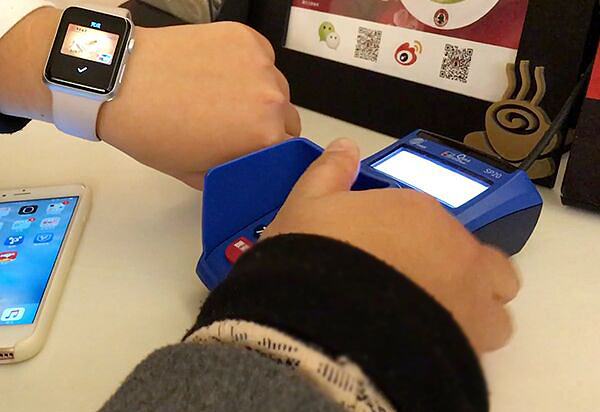 苹果iPhone手机开售十周年:革命继续? 苹果iPhone手机开售十周年:革命继续?