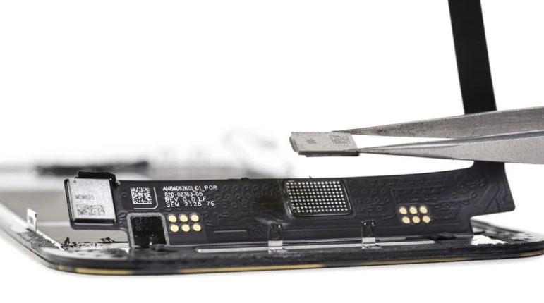 Apple Watch蓝宝石屏已让苹果陷入两难 Apple Watch蓝宝石屏已让苹果陷入两难