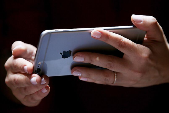 苹果 AR 地图专利技术曝光,或将与导航应用配合使用 苹果 AR 地图专利技术曝光,或将与导航应用配合使用