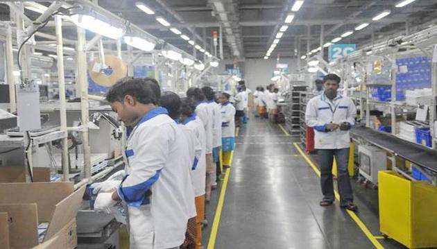 苹果申请可旋转支架专利,或有推出触控版 iMac 的可能 苹果申请可旋转支架专利,或有推出触控版 iMac 的可能