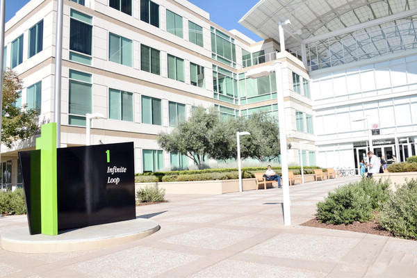 罗技为苹果 iPad Pro 5 推出 Combo Touch 键盘保护套,1488 元 罗技为苹果 iPad Pro 5 推出 Combo Touch 键盘保护套,1488 元