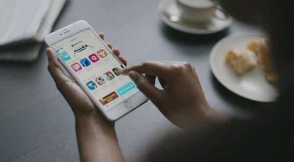 下一代iPhone屏幕用In-Cell还是G/G?苹果也犯难 下一代iPhone屏幕用In-Cell还是G/G?苹果也犯难