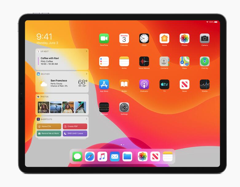 苹果透明外壳的 AirPods 和 29W 电源适配器原型曝光 苹果透明外壳的 AirPods 和 29W 电源适配器原型曝光