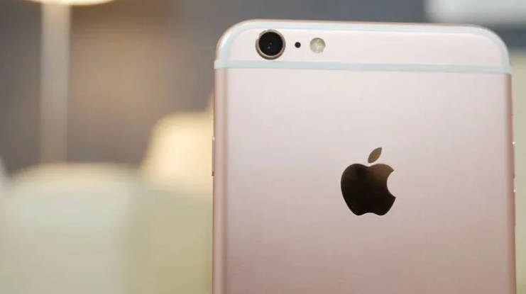 高向法院出示视频证据,证明苹果仍在销售 iPhone 高向法院出示视频证据,证明苹果仍在销售 iPhone