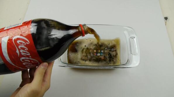 苹果硬件时代落幕,库克将开启苹果自推出 iPhone 以来最大的变革 苹果硬件时代落幕,库克将开启苹果自推出 iPhone 以来最大的变革