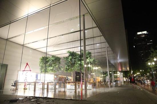 iPhone SE 2再曝:4.2英寸屏幕 WWDC发布 iPhone SE 2再曝:4.2英寸屏幕 WWDC发布