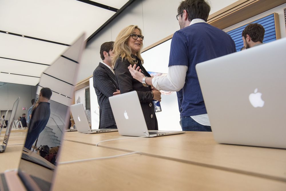 苹果从 ARM 聘用一名芯片设计师:拟降低对英特尔依赖 苹果从 ARM 聘用一名芯片设计师:拟降低对英特尔依赖