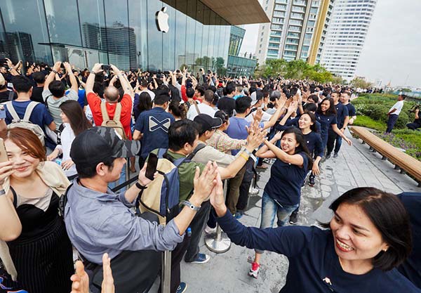 苹果 iPhone 17 系列全家福CAD 渲染图上线 苹果 iPhone 17 系列全家福CAD 渲染图上线