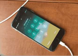 苹果新专利:未来键盘或用彩色背光向用户提供有用的反馈