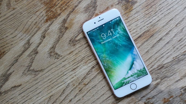 疑似5.2寸版iPhone8谍照曝光,仅有一款 疑似5.2寸版iPhone8谍照曝光,仅有一款