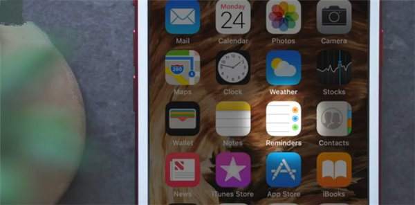 1976 年 Apple I 手册被拍卖:价格近1万美元 1976 年 Apple I 手册被拍卖:价格近1万美元