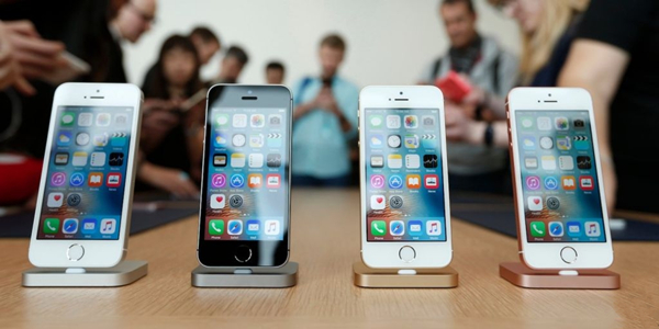 林志颖提前上手iPhone 7 Plus 大摄像头很抢眼 林志颖提前上手iPhone 7 Plus 大摄像头很抢眼