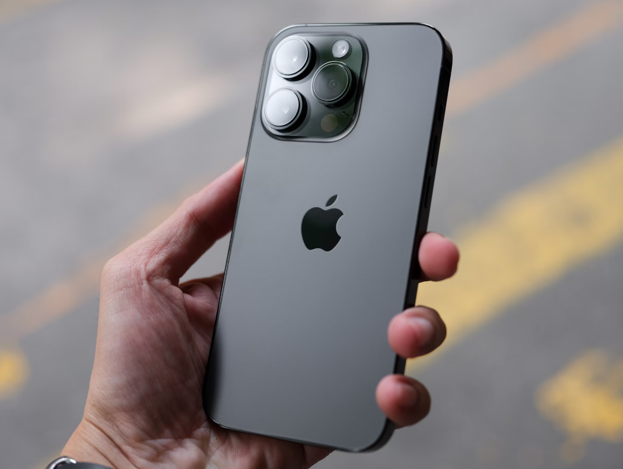 苹果密谋全新一代iPhone:外形惊艳重回经典 苹果密谋全新一代iPhone:外形惊艳重回经典